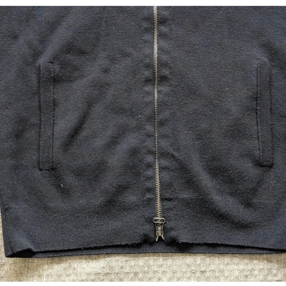 Taylor Stitch Merino Wool Zip Hoodie – Navy
Men’s Size SMALL - Picture 5 of 13